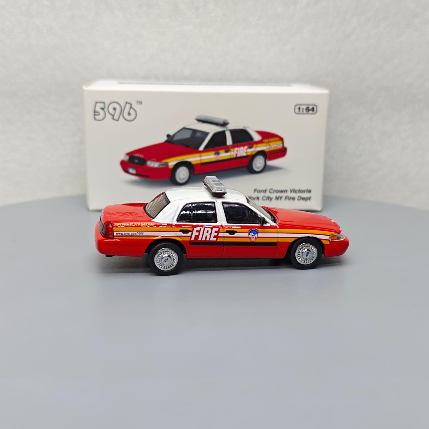 596 1:64 Ford Crown Victoria S - Kids Toys Victoria ulasan dan harga